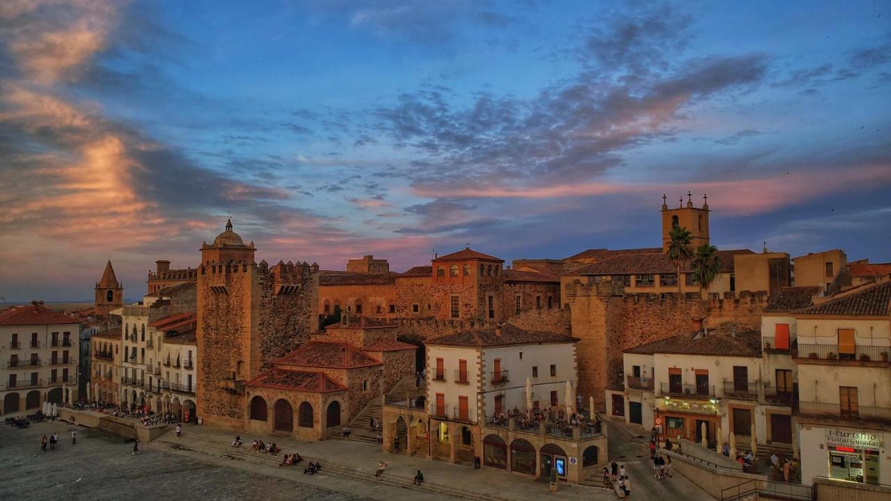 Hostal Martes Caceres Plaza Mayor - Tercer Piso Sin Ascensor 외부 사진