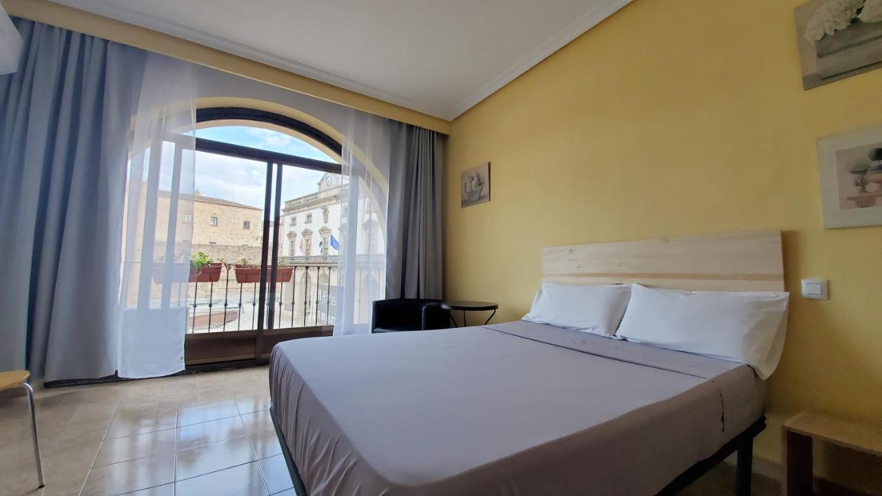 Hostal Martes Caceres Plaza Mayor - Tercer Piso Sin Ascensor 외부 사진