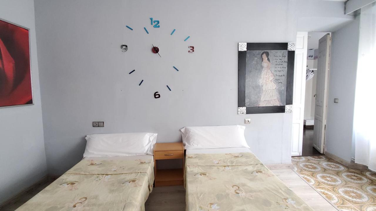 Hostal Martes Caceres Plaza Mayor - Tercer Piso Sin Ascensor 외부 사진