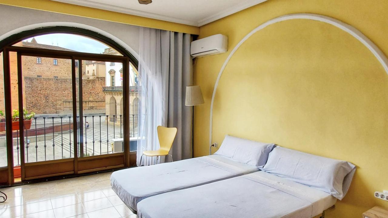 Hostal Martes Caceres Plaza Mayor - Tercer Piso Sin Ascensor 외부 사진