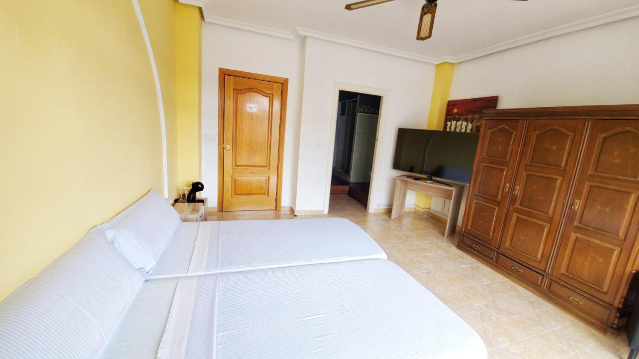 Hostal Martes Caceres Plaza Mayor - Tercer Piso Sin Ascensor 외부 사진