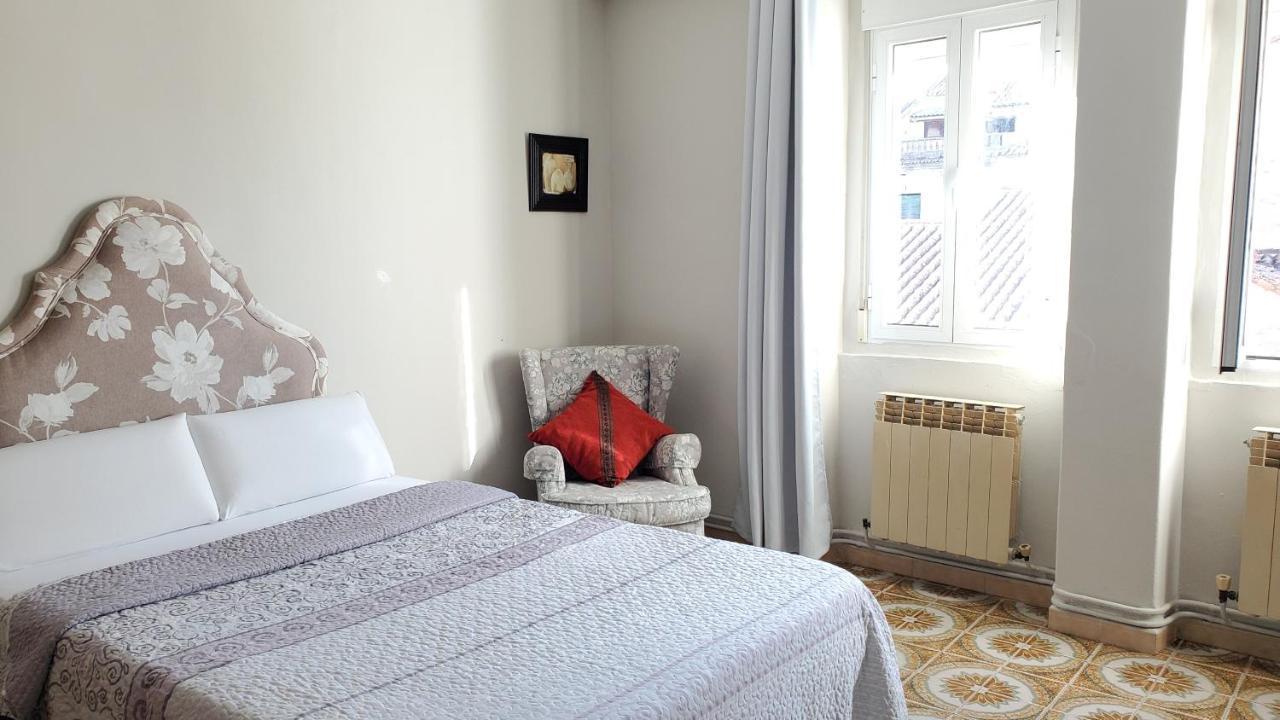 Hostal Martes Caceres Plaza Mayor - Tercer Piso Sin Ascensor 외부 사진
